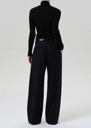 Ines Wollhose