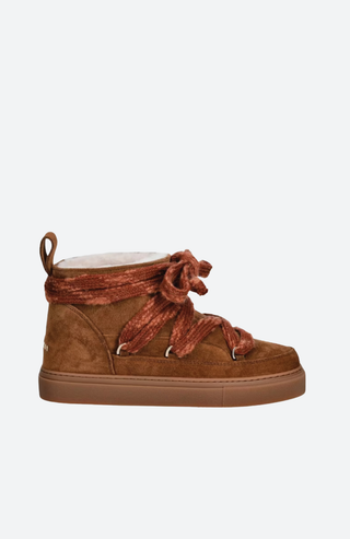 Suede Knot Sneaker Braun von Inuikii