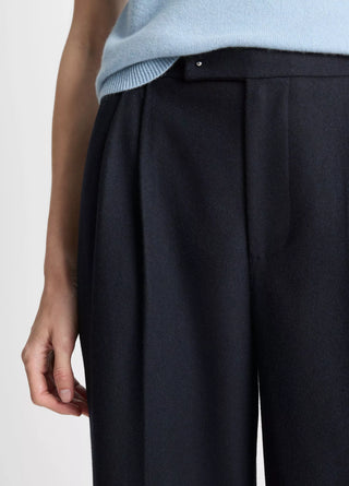 Weite Bundfaltenhose aus italienischer Wollmischung